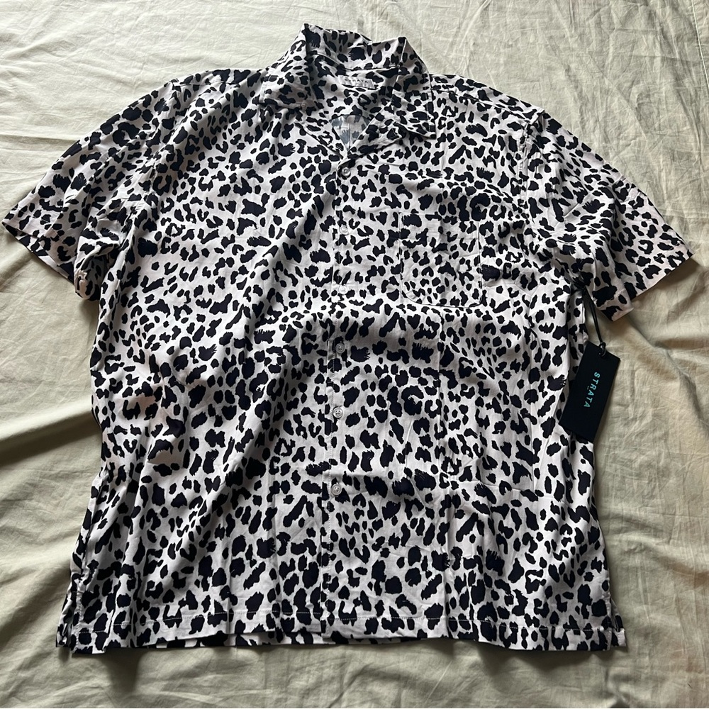 Strata Size XL Short Sleeve Blouse Rayon Animal Print Button Length 30” #809